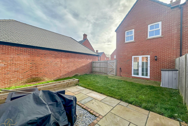 De Havilland Gardens, Bury29