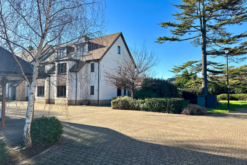 Garner Close, Brampton4