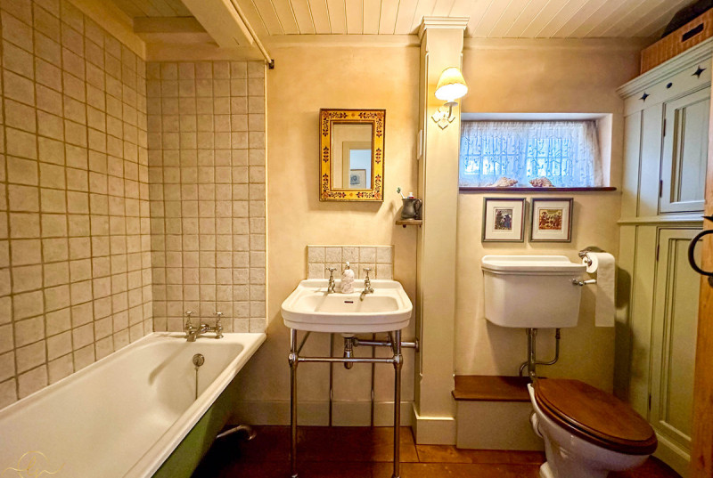 The Old Cottage, Church Street, Hemingford Grey36