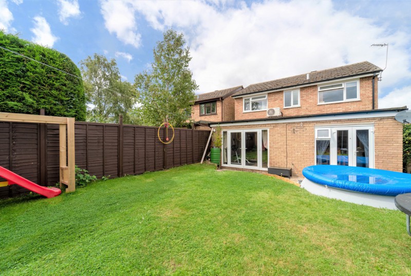 Milton Close Ramsey Huntingdon, Cambs17
