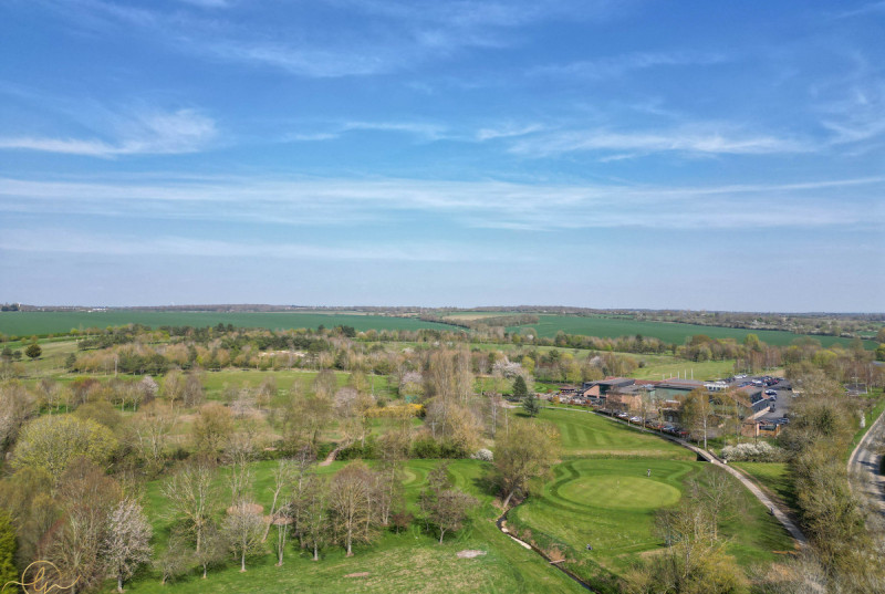 Cambridge Country Club, Bourn41