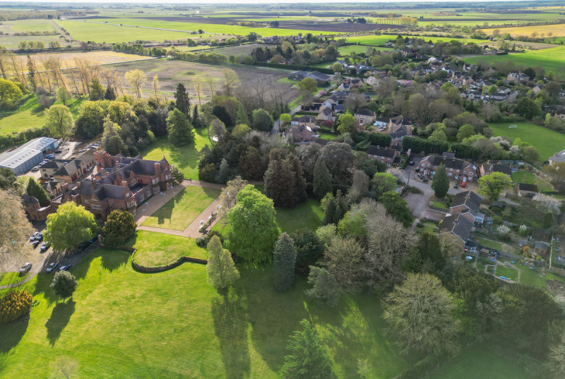 Wells Way, Holme7