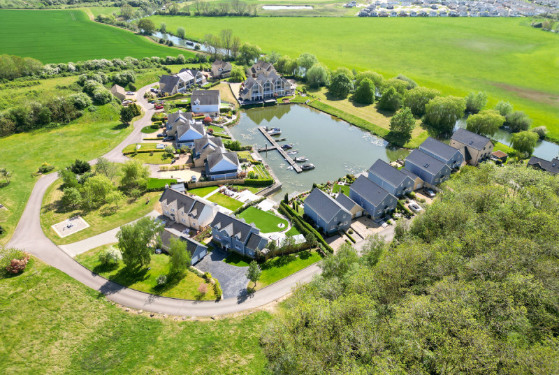 Waters Edge, Wansford8