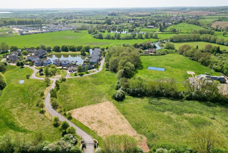 Waters Edge, Wansford11