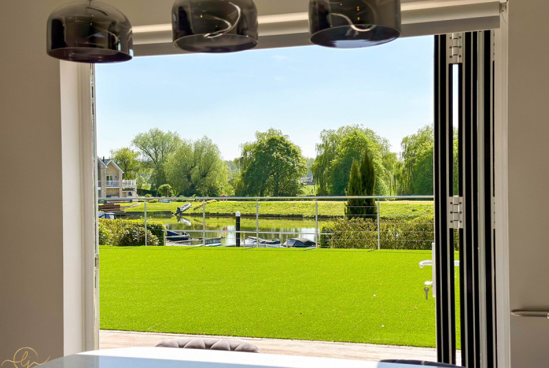 Waters Edge, Wansford24