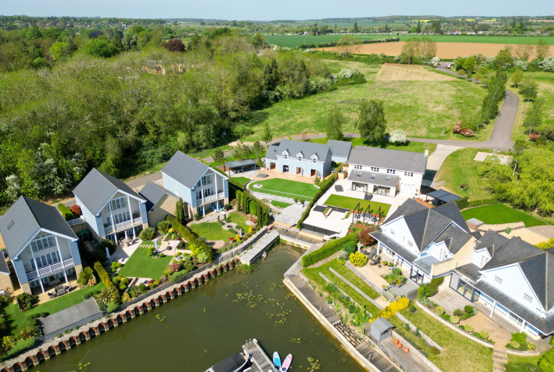 Waters Edge, Wansford47