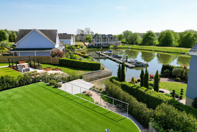 Waters Edge, Wansford50