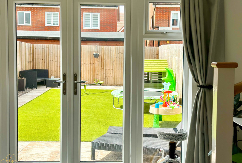 Banbury Drive, Hampton Water18