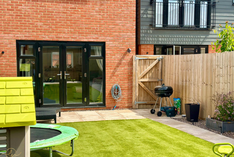 Banbury Drive, Hampton Water36