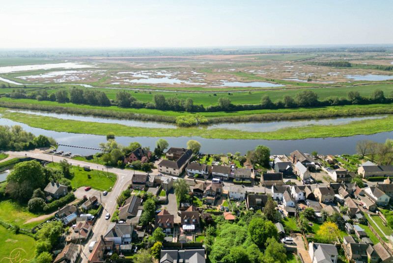 Edwards Walk, Earith