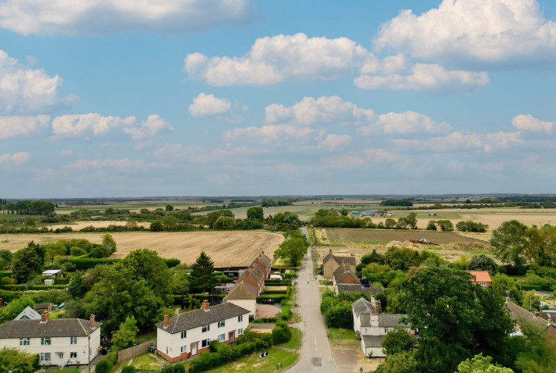 Pingle Bank, Holme25