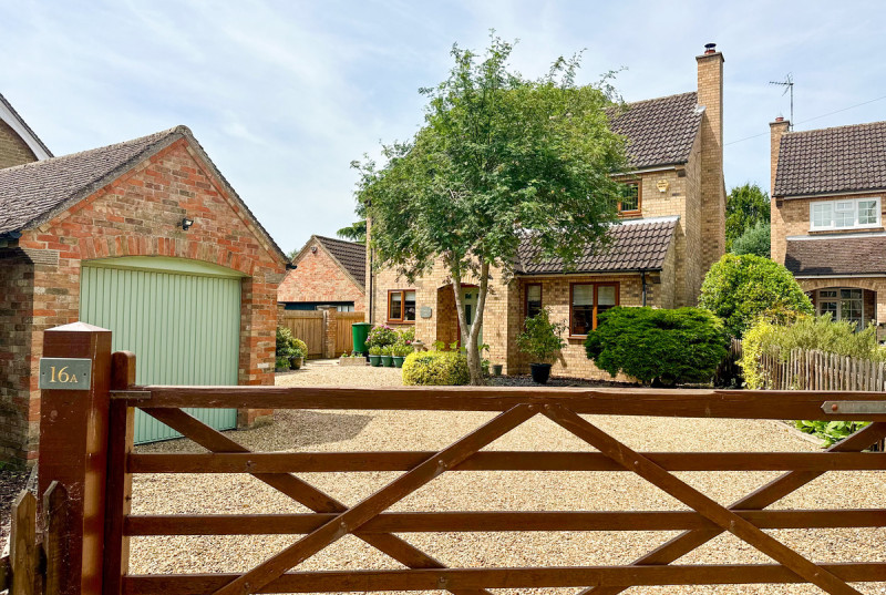 High Street, Upwood1