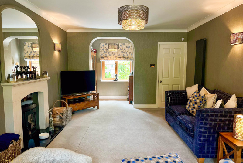 High Street, Upwood11