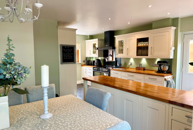 High Street, Upwood23
