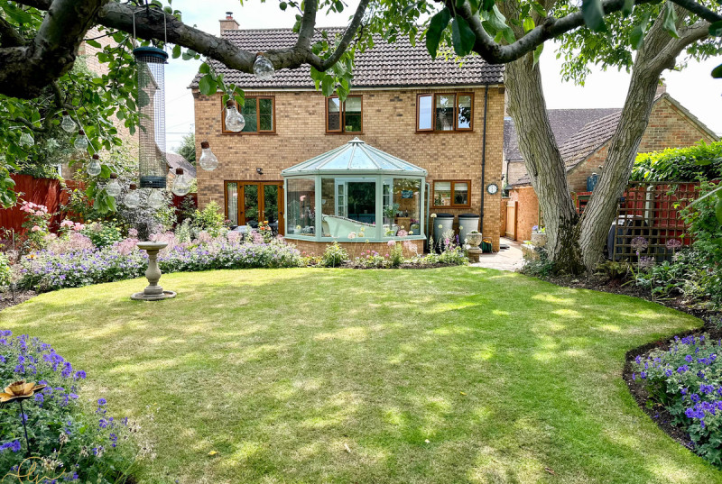 High Street, Upwood41