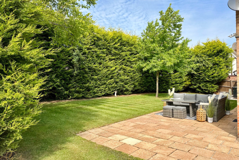 The Grove, Wistow44