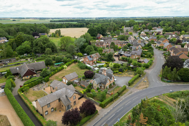 Holme Lane, Holme8