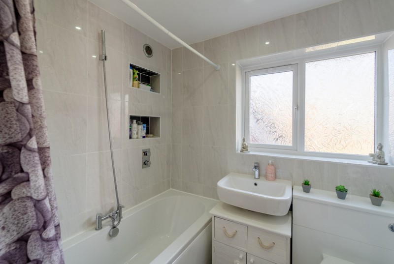 Manor Close, Brampton25