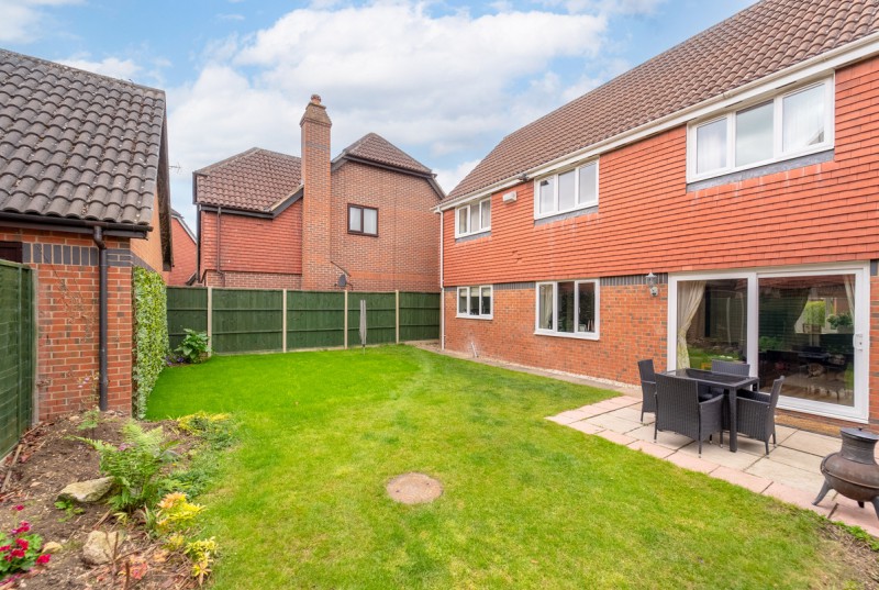 Manor Close, Brampton28
