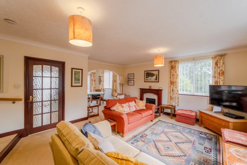Woodfield Avenue, Bury8