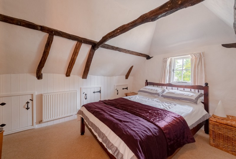High Street, Upwood32