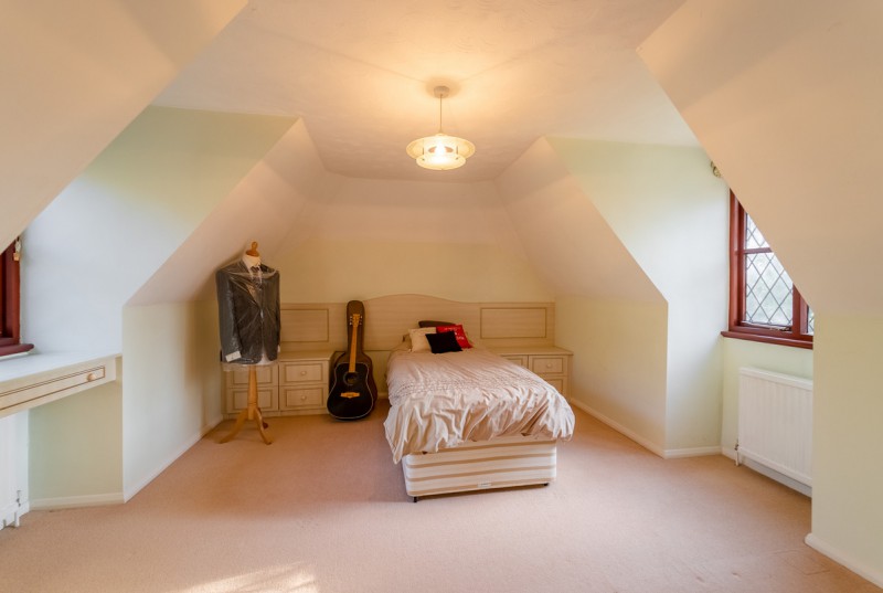Thicket Road, Houghton27