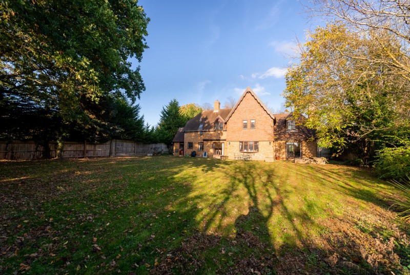 Thicket Road, Houghton32