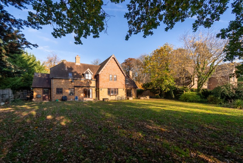 Thicket Road, Houghton33