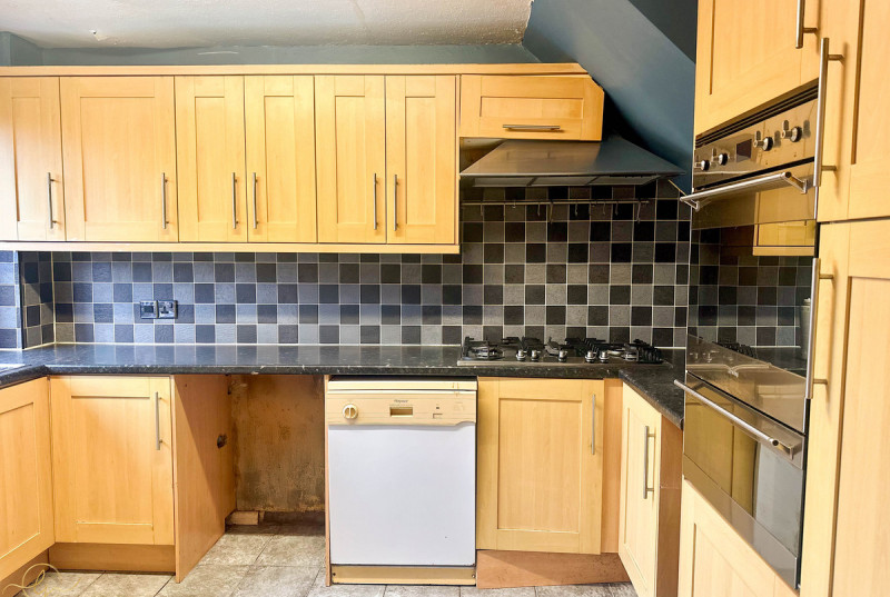 Waterloo Close, Brampton11