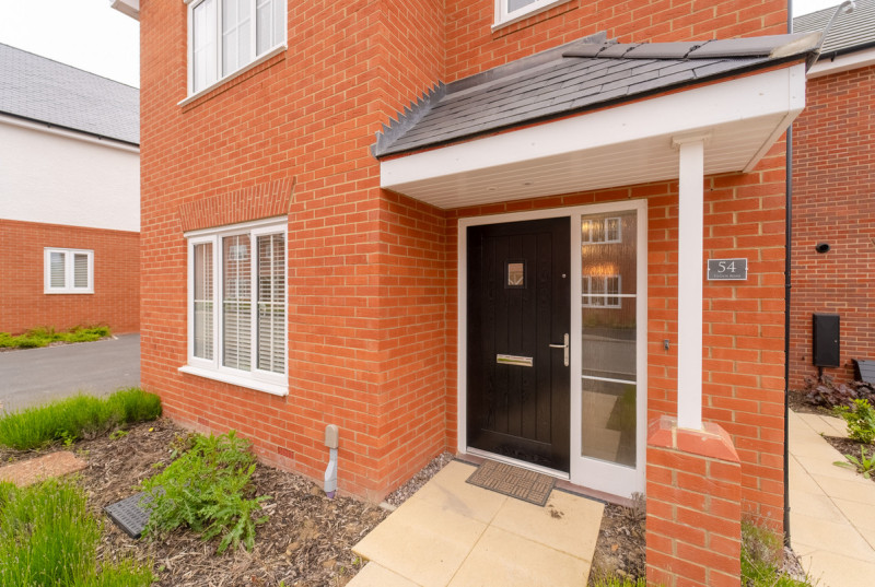 Tilgate Road, Hampton Water6