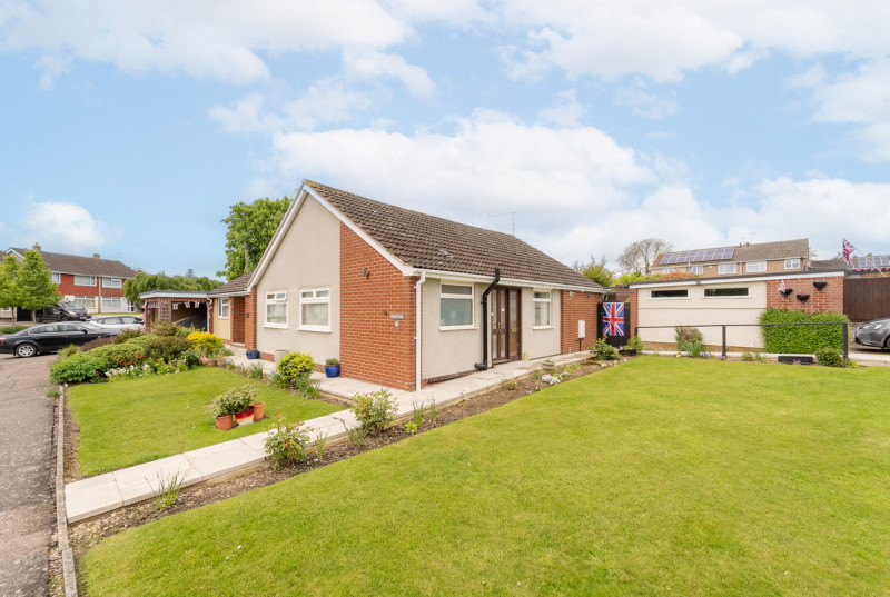 Woodfield Avenue, Bury5