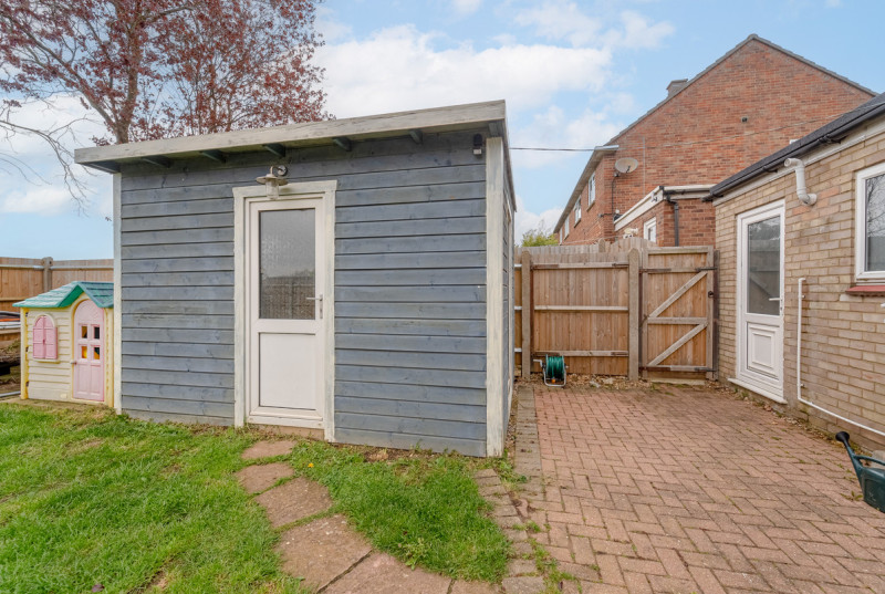 Mosquito Road, Upwood24