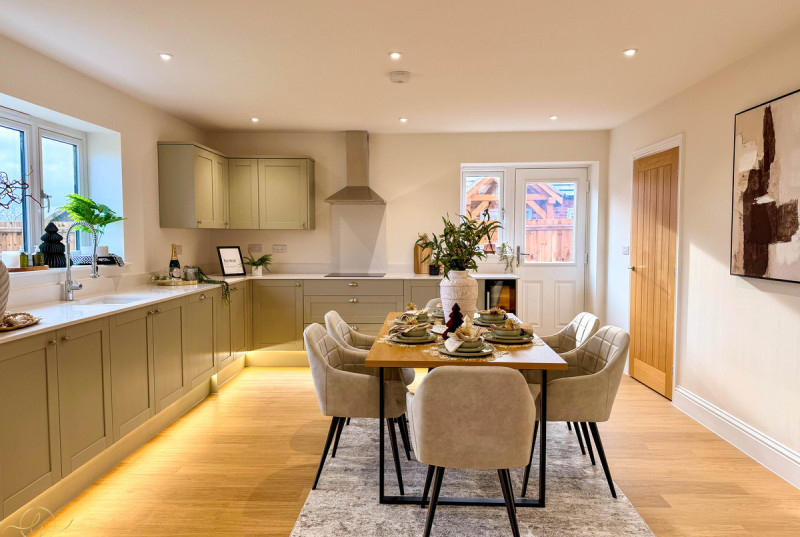 Rose Gardens, Manea23