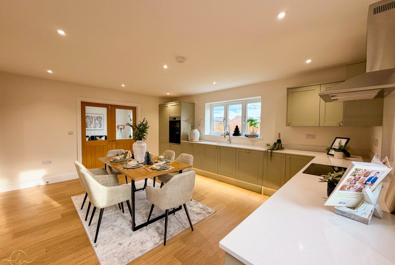 Rose Gardens, Manea30