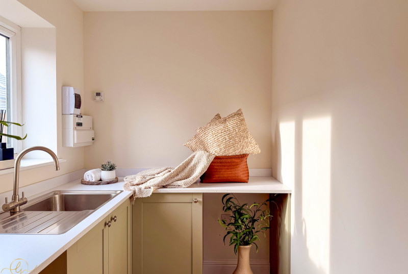 Rose Gardens, Manea33