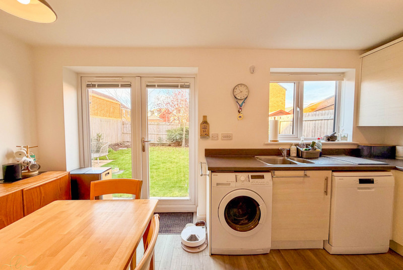 Westbury Drive, Hampton Gardens15