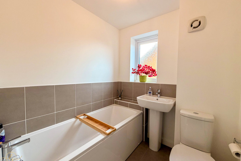 Westbury Drive, Hampton Gardens26