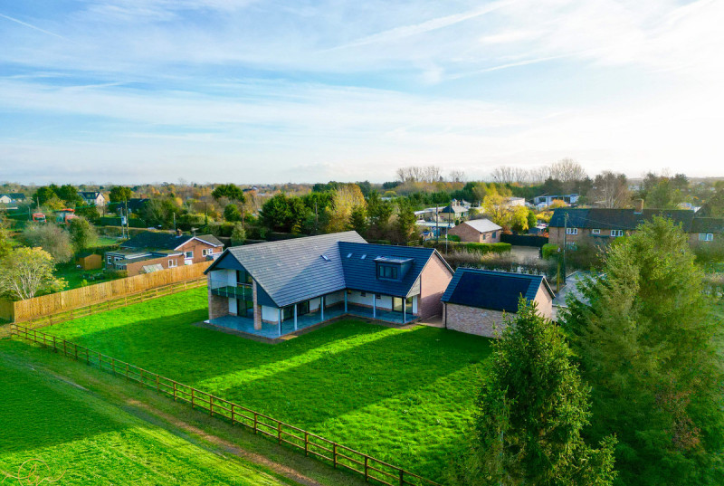 Fir Tree House, Mill Road, Fen Drayton31