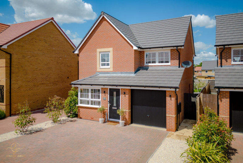 Broadstone Drive, Hampton Water6