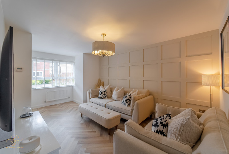 Broadstone Drive, Hampton Water13