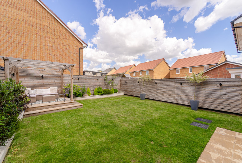 Broadstone Drive, Hampton Water35