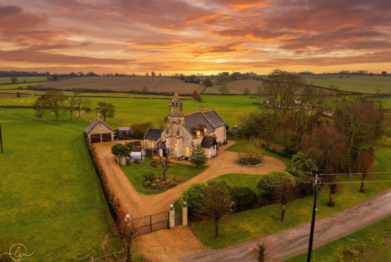 Church House, Back Road, Caldecote