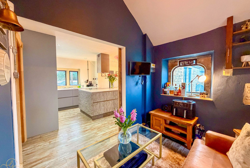 Church House, Back Road, Caldecote28