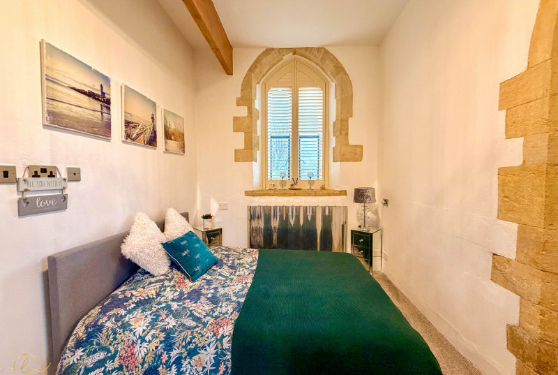 Church House, Back Road, Caldecote29