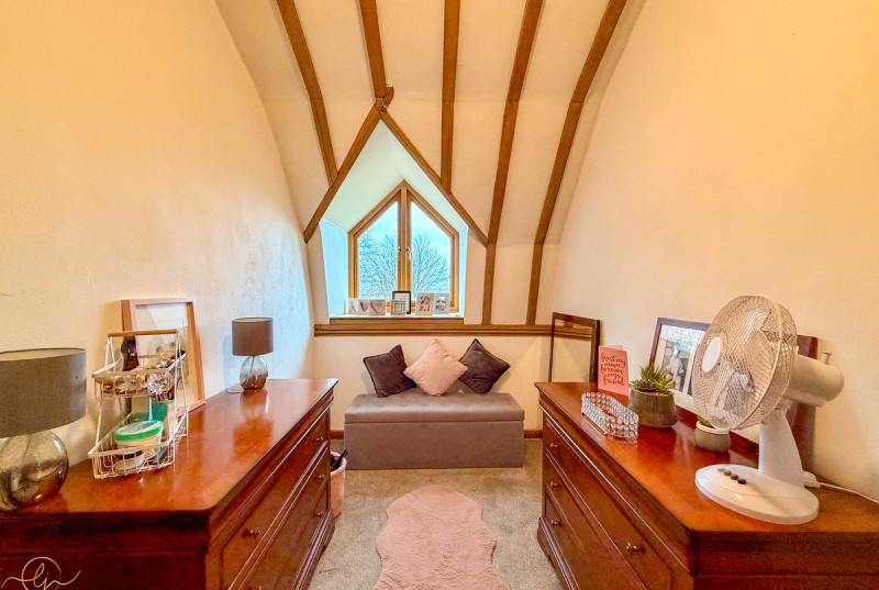 Church House, Back Road, Caldecote38