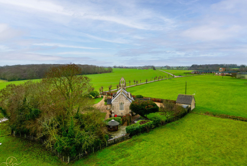 Church House, Back Road, Caldecote44