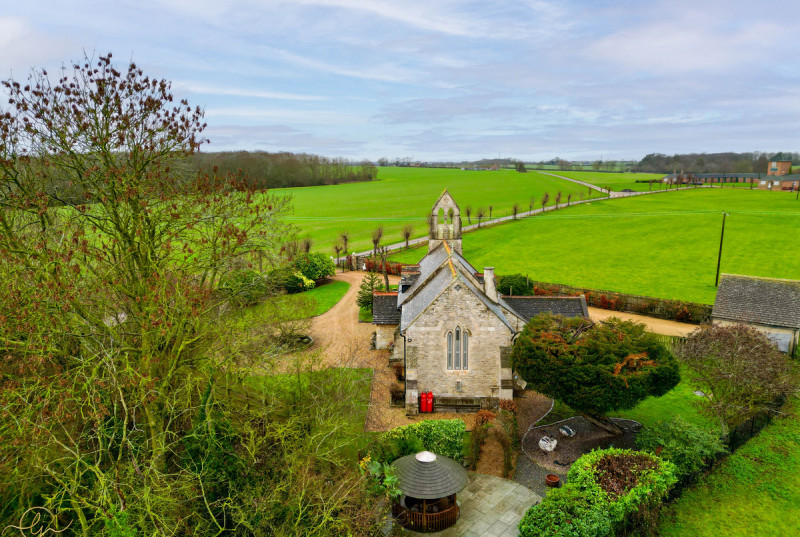 Church House, Back Road, Caldecote49