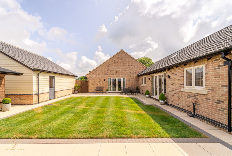 Wype Road, Eastrea36