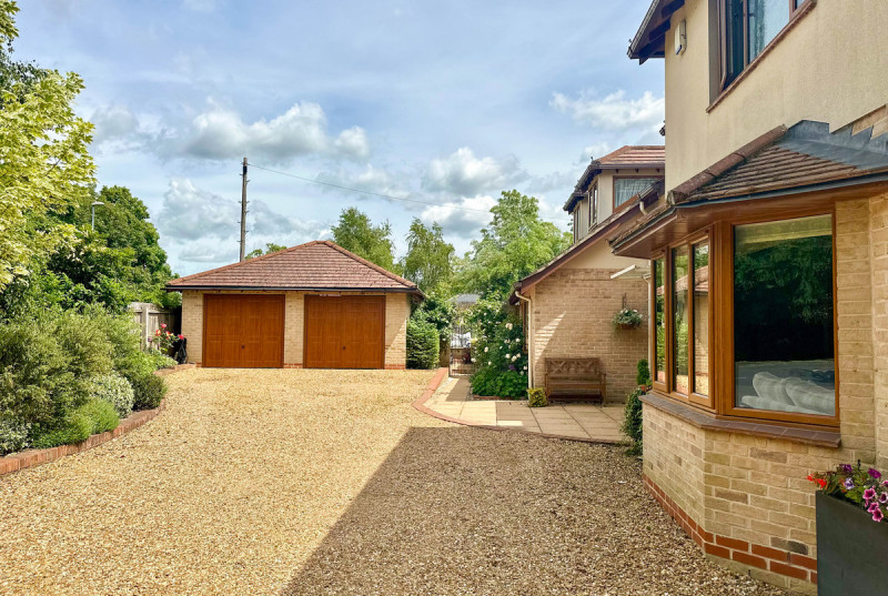 Bramley Villa, Longstaff Way, Hartford6