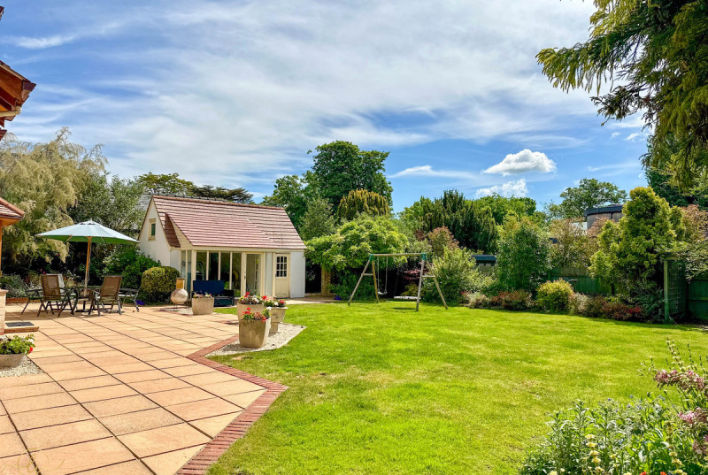 Bramley Villa, Longstaff Way, Hartford37